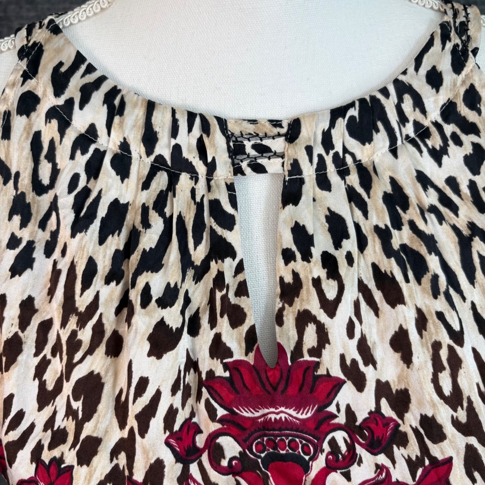 White House Black Market Silk Sleeveless Top Leopard Floral Print Ref Black Sz 6 - Picture 3 of 7